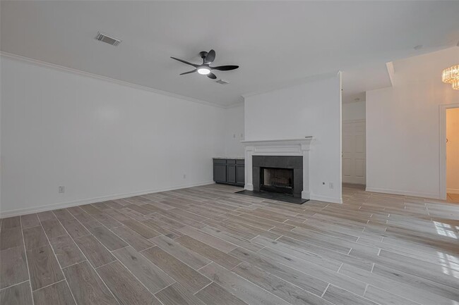 Building Photo - 4160 Greystone Way