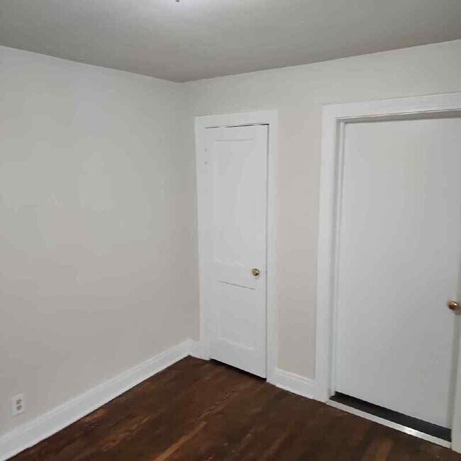 Building Photo - 936 Camden Ave
