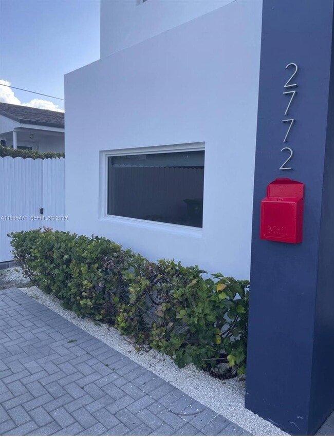 Building Photo - 2772 SW 31st Ct