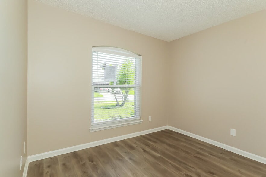 Building Photo - 1626 Sugarpine Drive