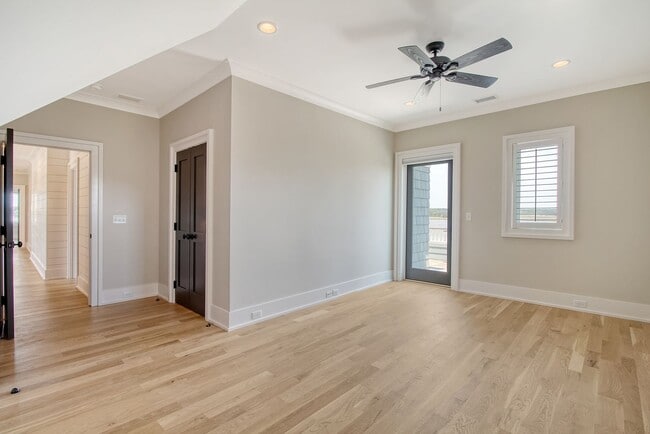 Building Photo - 4 Bedroom 4.5 Bath Home in Dunes West - Mt...
