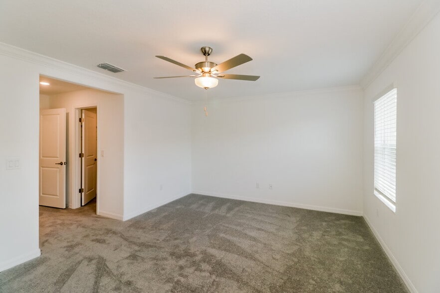 Building Photo - 2145 Great Sapphire Ln