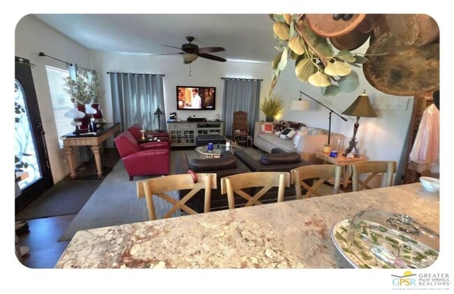 Building Photo - 15300 Palm Dr