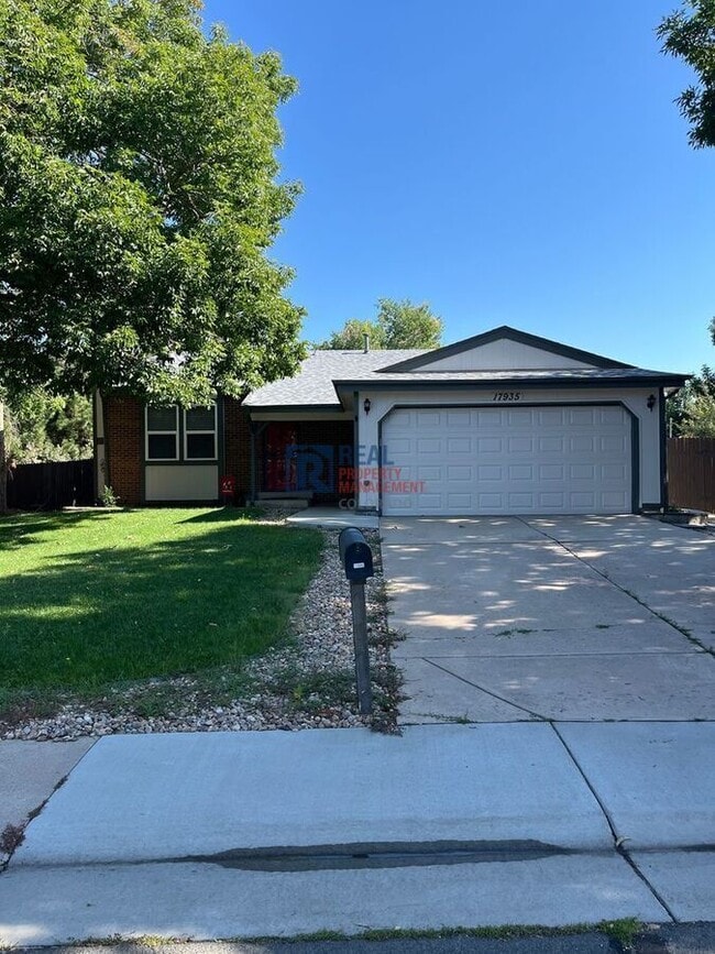 Primary Photo - 17935 E Prentice Dr