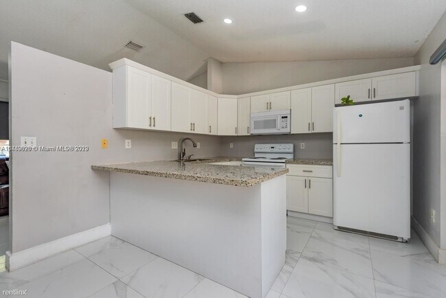 Building Photo - 3 br, 2 bath House - 14347 SW 176th Ter Fl...