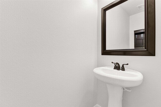 Building Photo - 1906 Rock Ridge Dr