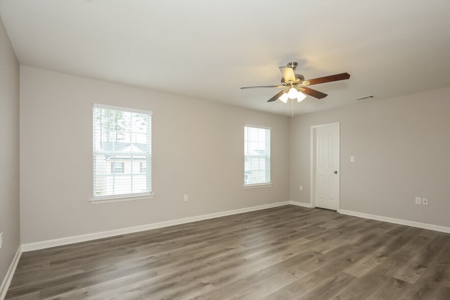 Building Photo - 4234 Grant Martin Dr