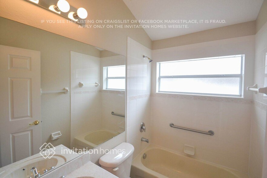 Building Photo - 3351 Heath Dr