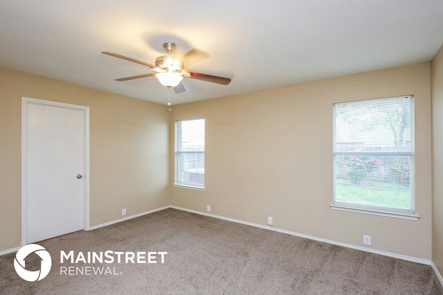 Building Photo - 1804 Little Deer Ln