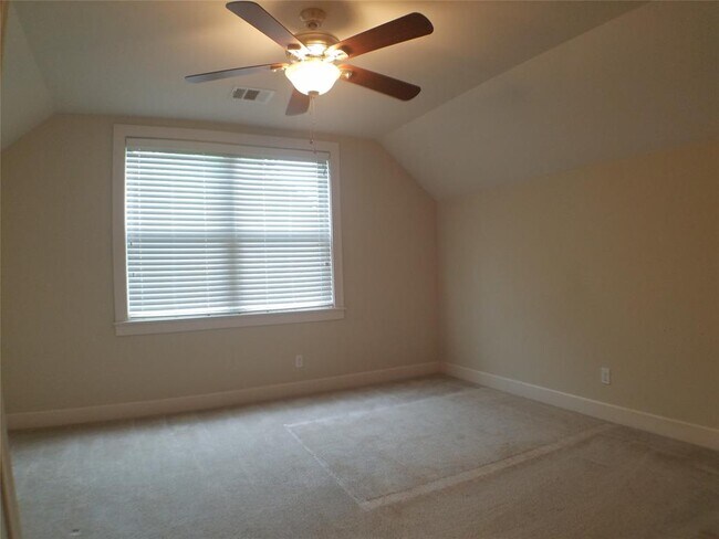 Building Photo - 5408 Evans Ave