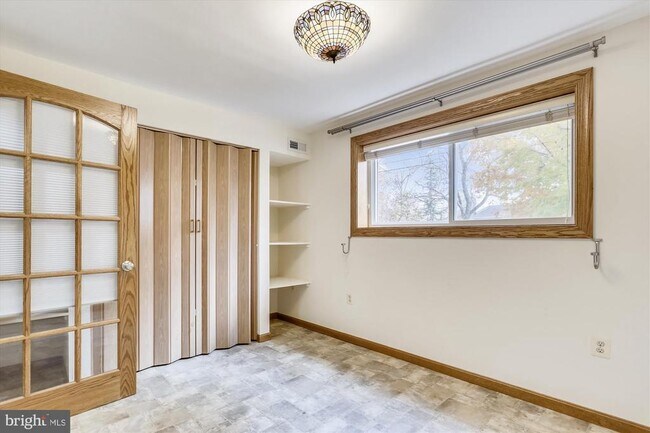 Building Photo - 6403 Tone Dr