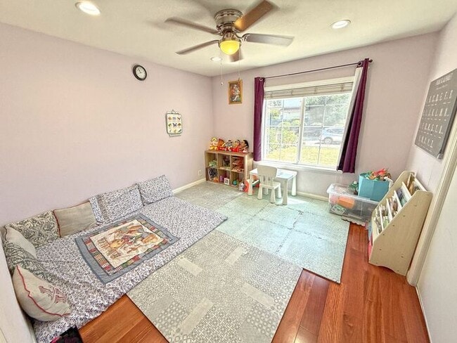 Building Photo - 3585 Cadwallader Ave
