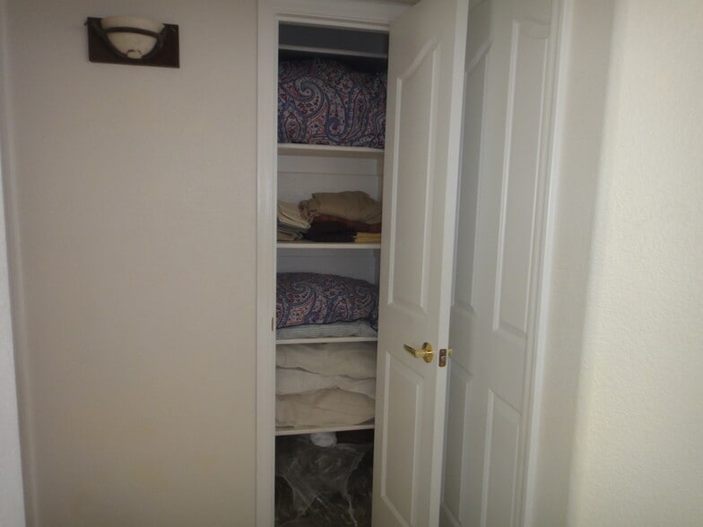 Building Photo - 3894 Bluegrass Ct