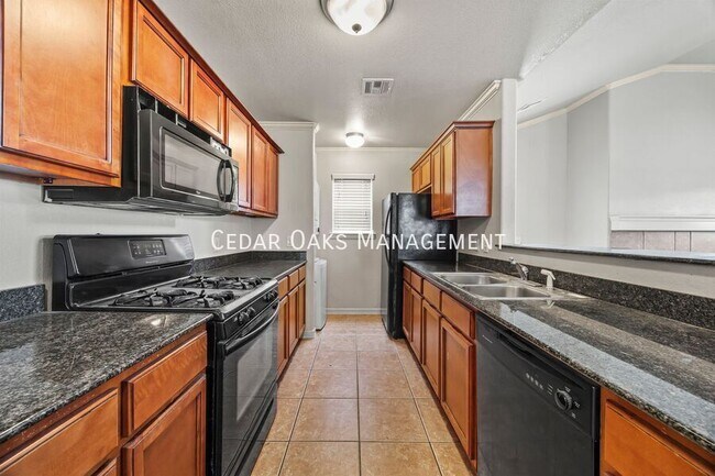 Building Photo - 1308 S C Ct
