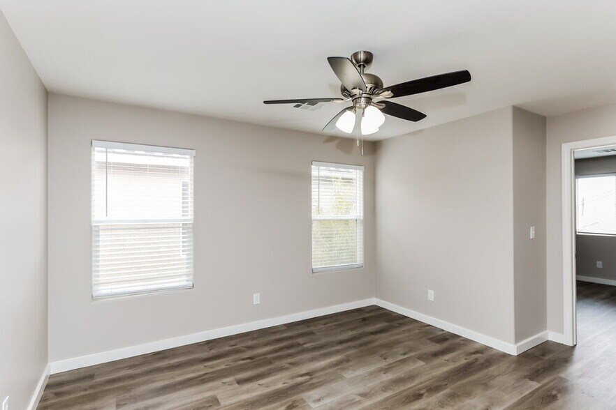 Building Photo - 9521 Colorado Blue St