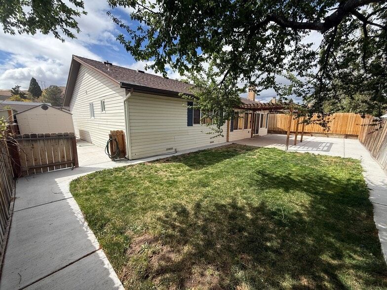 Building Photo - 3654 Koskela Dr