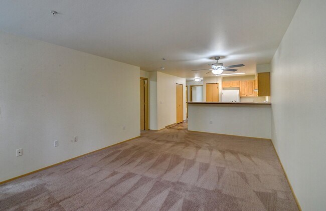 Building Photo - FREE RENT! Get one month FREE, THIS WON'T ...