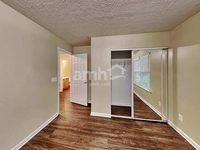 Building Photo - 315 Westminster Dr