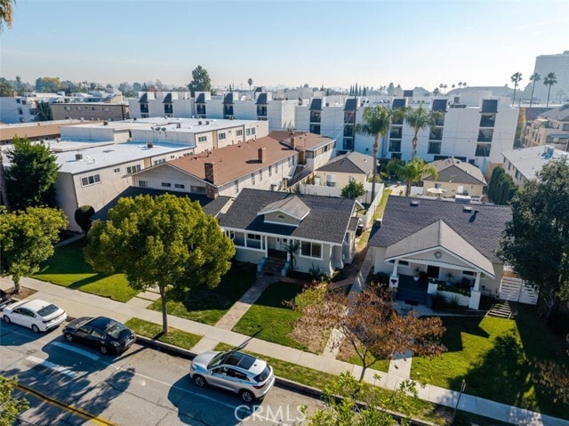 Building Photo - 320 E Dryden St