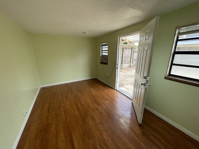 Building Photo - 7008 Aspen Ave