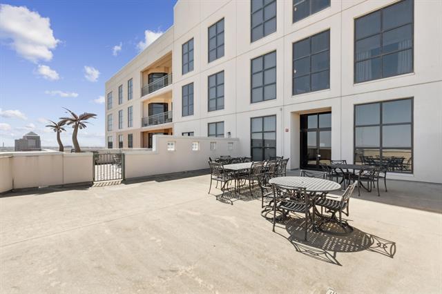 Building Photo - 330 E Las Colinas Blvd