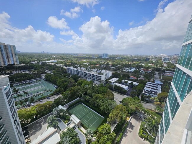 Building Photo - 2101 Brickell Ave