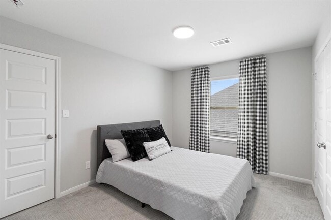 Building Photo - 634 Cold Spg Dr