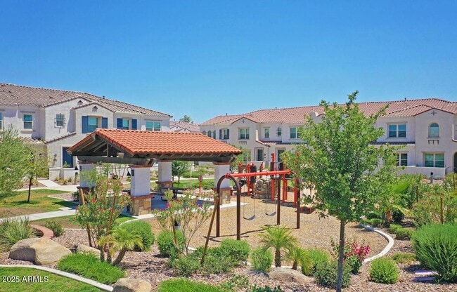 Building Photo - 4077 S Sabrina Dr