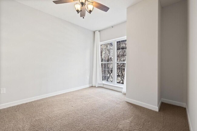 Building Photo - 195 14th St NE