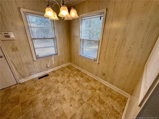 Building Photo - 803 Floyd St