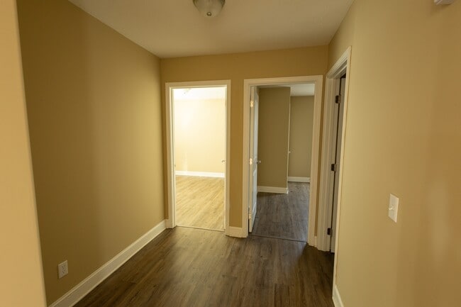 Building Photo - 328 Fairbanks Ave