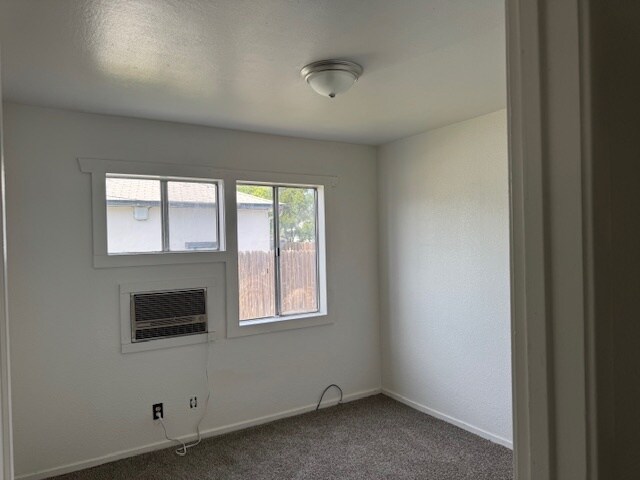 Building Photo - 2133 Sicard St