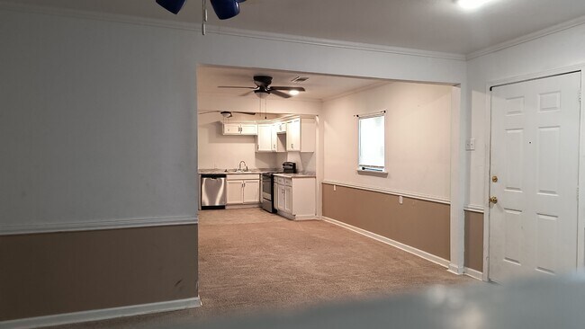 Building Photo - 1602 W 24th Ave