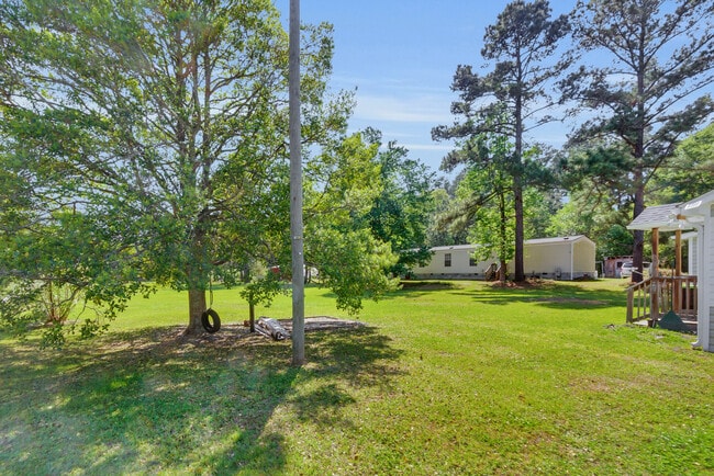 Building Photo - 270 Territorial Rd