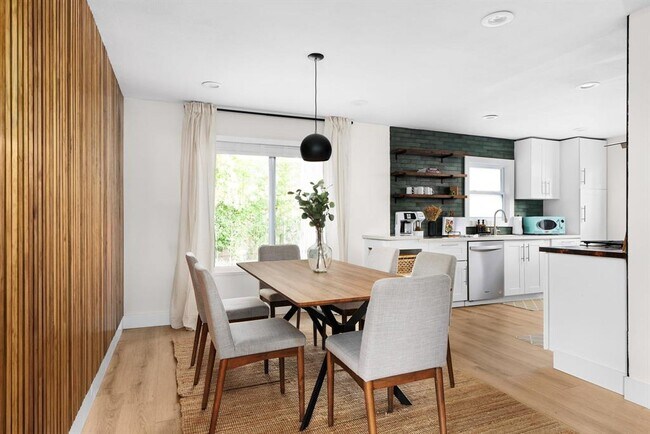 Building Photo - 8814 Laverty Pl