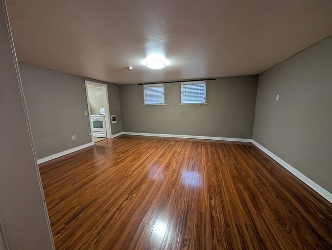 Building Photo - Triangle Tops (TTD/TTU) (Silverwolf)