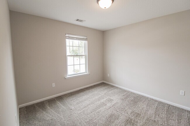 Building Photo - 417 Andover Dr