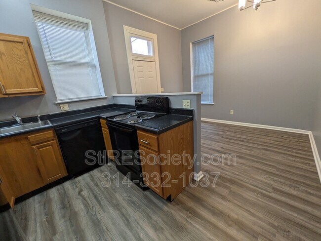 Building Photo - 2012 Oregon Ave