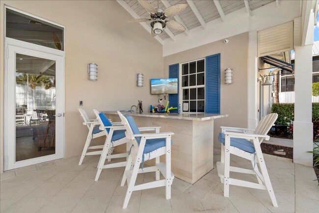 Building Photo - 143 Bay Colony Dr N