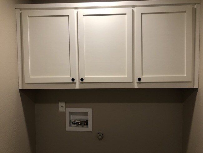 Laundry Room - 132 SW Jenn Way