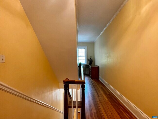 Building Photo - 29 University Cir