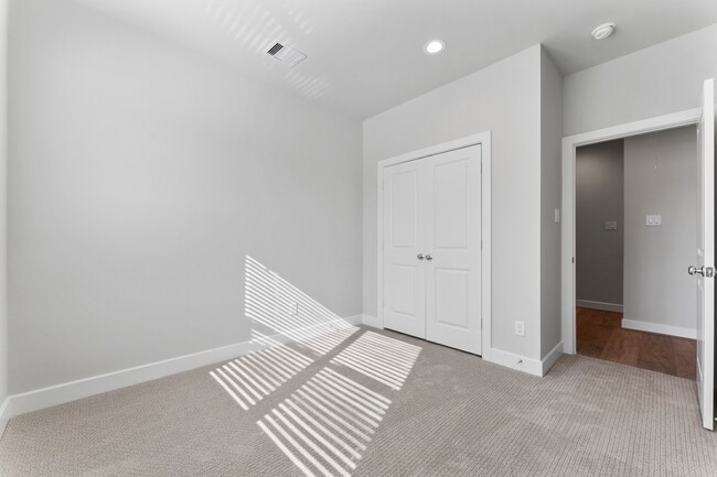 Building Photo - 5904 Jasper Jones Wy