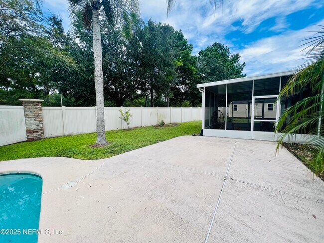 Building Photo - 9332 Beresford Ct