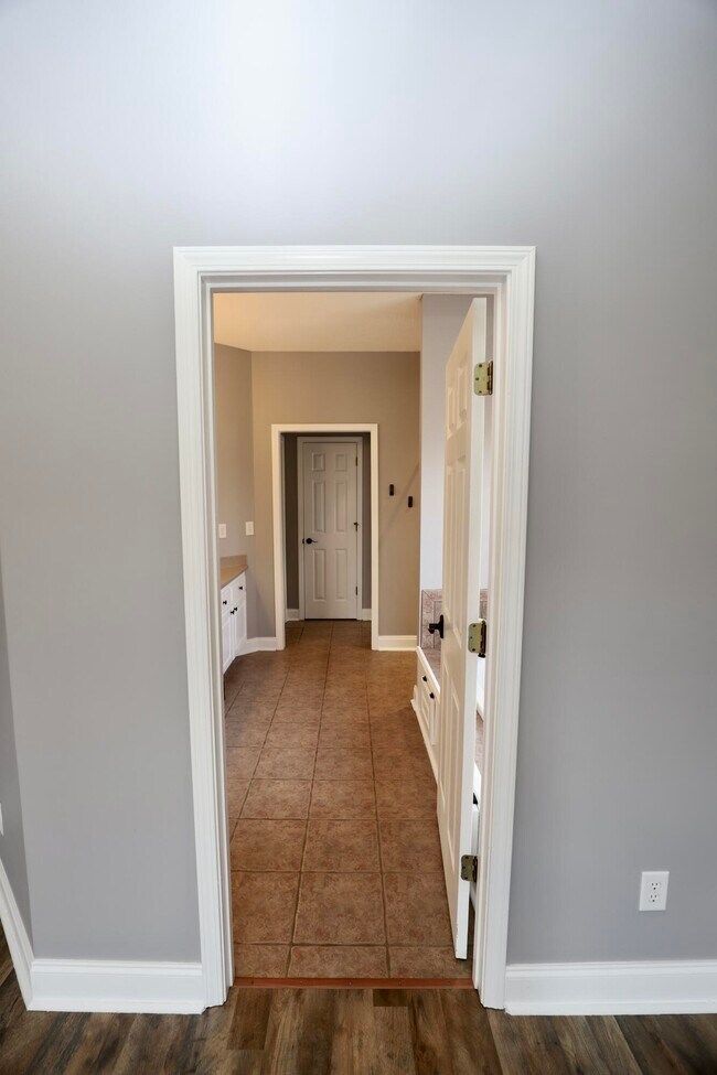 Building Photo - 1855 Beachforest Way