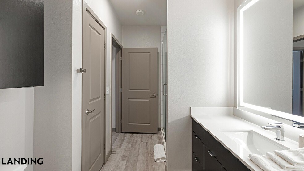 Building Photo - 3150 W Twain Ave