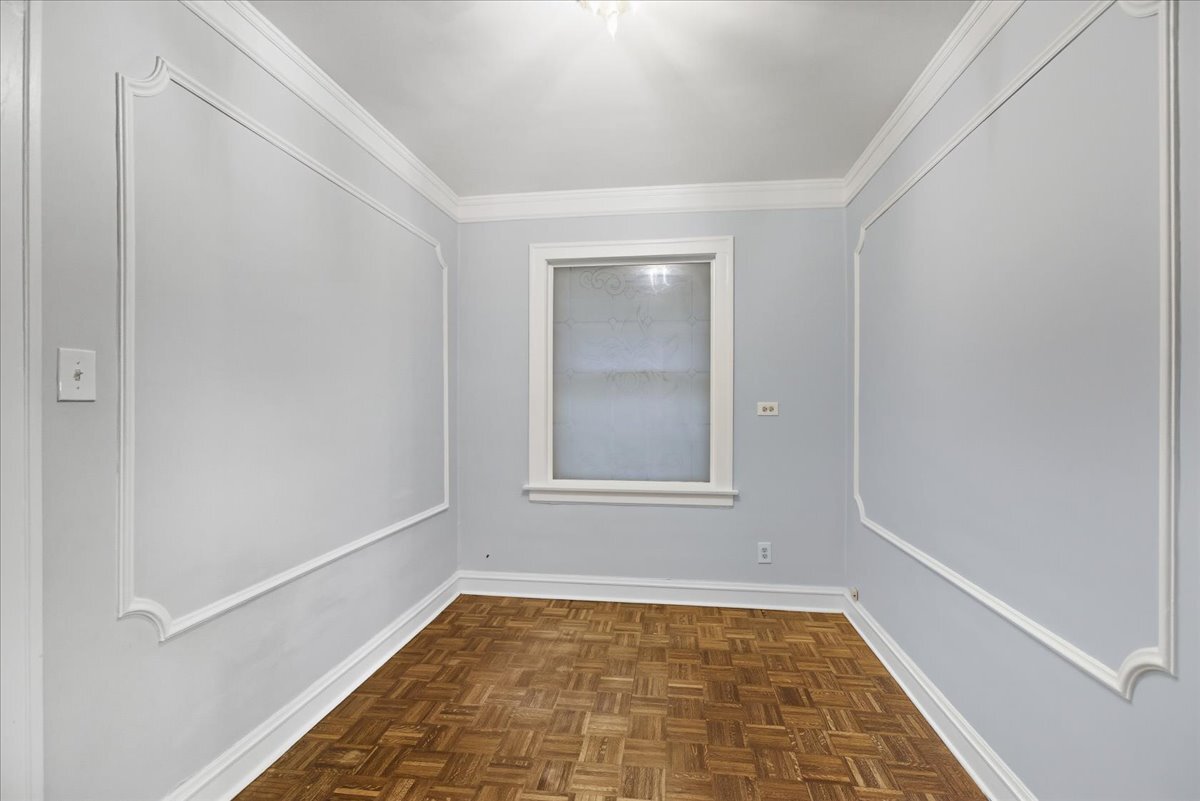 Building Photo - 5412 W Berteau Ave