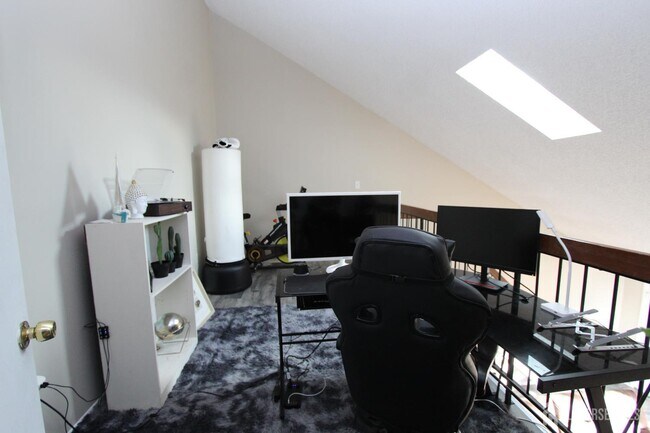 Building Photo - 1016 Aspen Dr