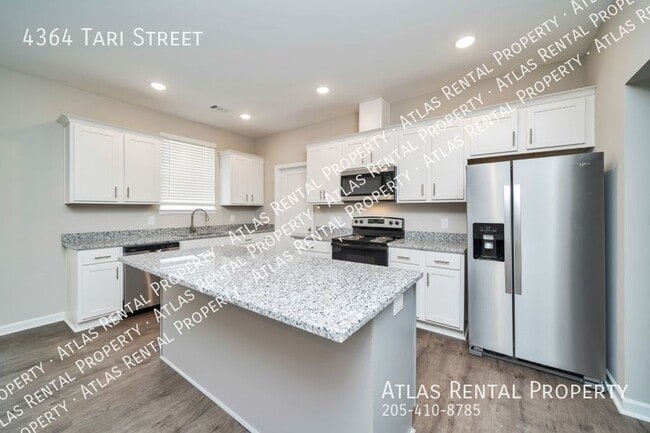 Building Photo - 4364 Tari St