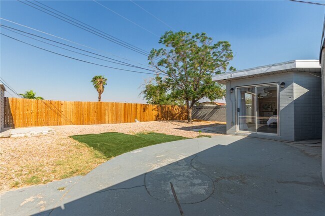 Building Photo - 1028 Nassau Dr