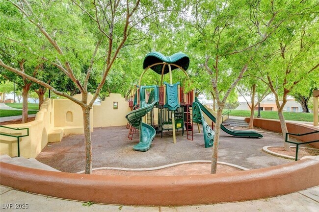 Building Photo - 1441 Iron Springs Dr